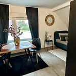 Appartement Stilvolles Naehe Messe Duesseldorf In Sued *