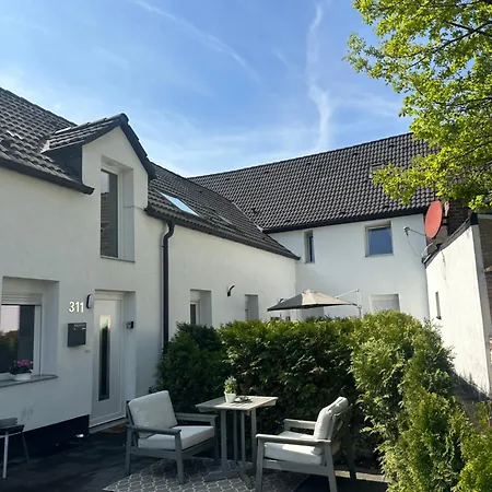 Stilvolles Naehe Messe Duesseldorf In Sued Apartment